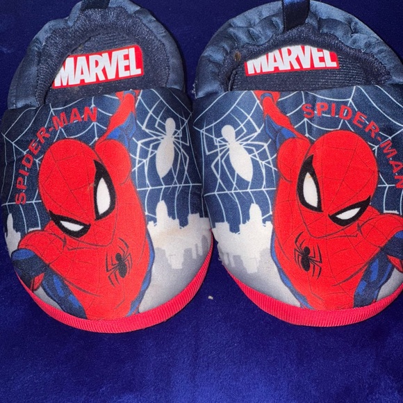 Toddler Spider-Man slippers - Picture 4 of 4